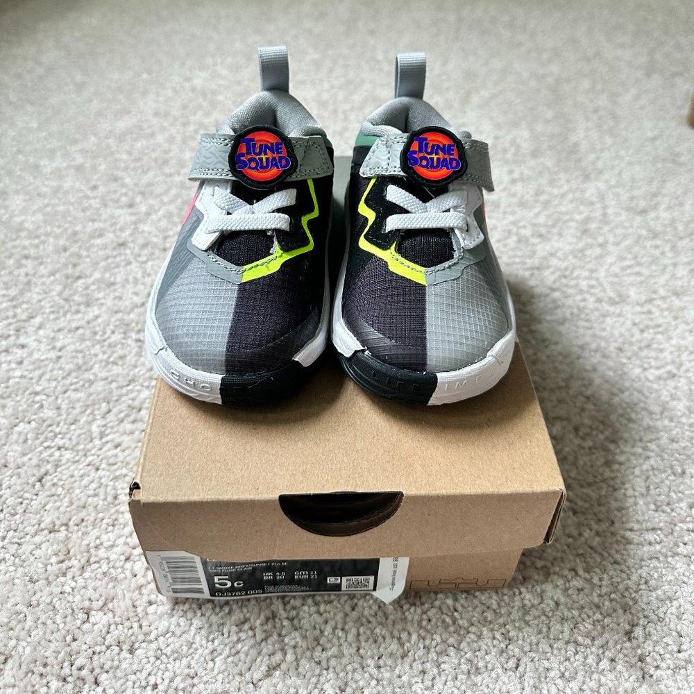 Lebron XVII Low TD , 5c, Smoke grey sunset